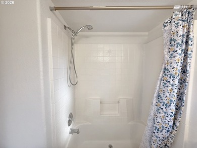 Fully refurbished River Cottage in the quiet Chetco River Resort - photo 13