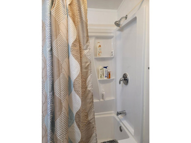 Charming home, that shows well and is very inviting as you step - photo 15