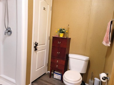 Charming home, that shows well and is very inviting as you step - photo 17