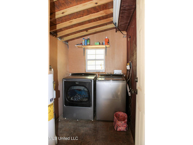 MULTI HOME PROPERTY! Welcome to your outdoorsman's paradise -- - photo 21