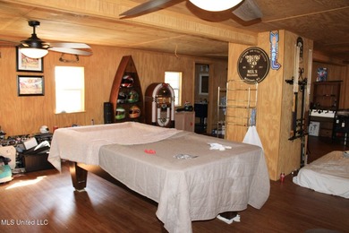 MULTI HOME PROPERTY! Welcome to your outdoorsman's paradise -- - photo 22