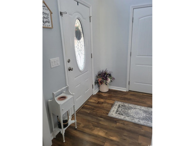 This well mantained home boasts with pride. It features an open