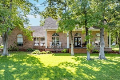 Cedar Creek Lake Home For Sale in Enchanted Oaks Texas