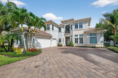 (private lake, pond, creek) Home For Sale in Delray Beach Florida