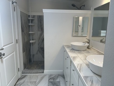 Listed by the Sales Team of Jamaica Bay Village. Beautiful - photo 5