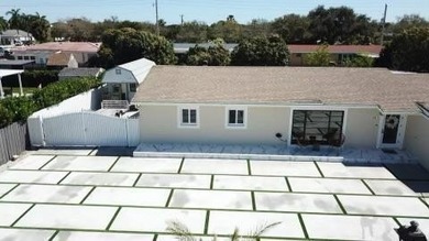 Completely renovated property featuring spray foam insulation - photo 5