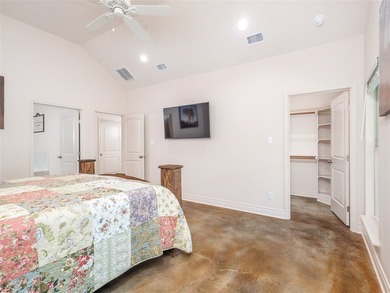 Built in 2021, this well-constructed lake house showcases - photo 12