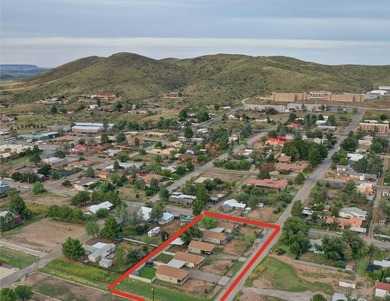 INVESTORS! THIS multi-family (5 unit) property, on almost an - photo 12