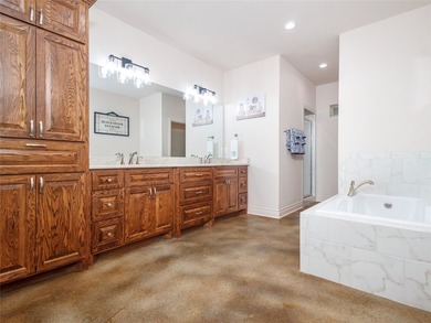 Built in 2021, this well-constructed lake house showcases - photo 13