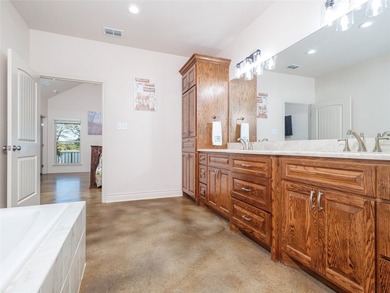 Built in 2021, this well-constructed lake house showcases - photo 14