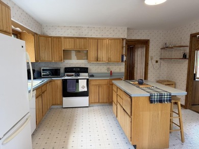 YEAR AROUND LAKE HOME. Check out this stunning 2+ bedroom 1.75 - photo 15