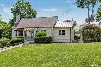 Fully remodeled with top-of-the-line finishes throughout, this - photo 29