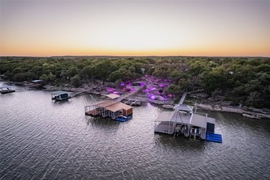 Built in 2021, this well-constructed lake house showcases - photo 30