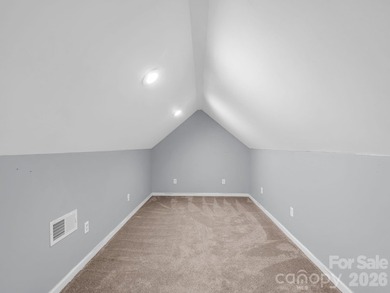 Brand new roof! 3 Bedrooms + Office, large upstairs flex space - photo 33