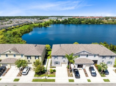 (private lake, pond, creek) Townhome/Townhouse Sale Pending in Davenport Florida