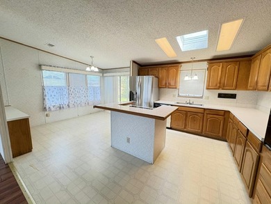 Enjoy easy living in this charming 2 bed, 2 bath home located in - photo 3