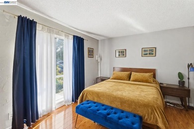 Welcome to this beautifully updated 1-bedroom, 1-bath - photo 10