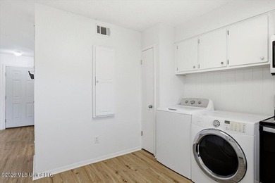 Affordable living right on the Reservoir! Make this your home - photo 11