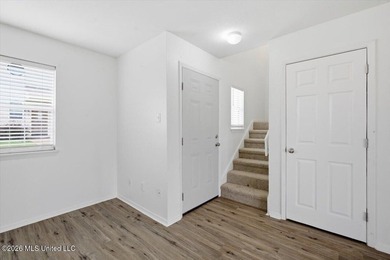 Affordable living right on the Reservoir! Make this your home - photo 14