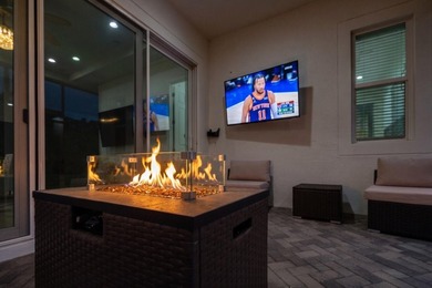 **UPGRADED TO THE MAX - AVAILABLE NOW** Private, Turn-Key Living - photo 5