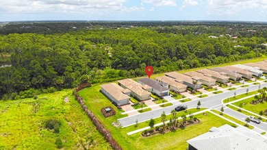 **UPGRADED TO THE MAX - AVAILABLE NOW** Private, Turn-Key Living - photo 6