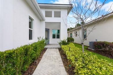 **UPGRADED TO THE MAX - AVAILABLE NOW** Private, Turn-Key Living - photo 8