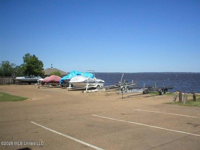 Affordable living right on the Reservoir! Make this your home - photo 27