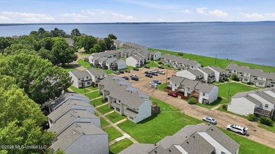 Affordable living right on the Reservoir! Make this your home - photo 29
