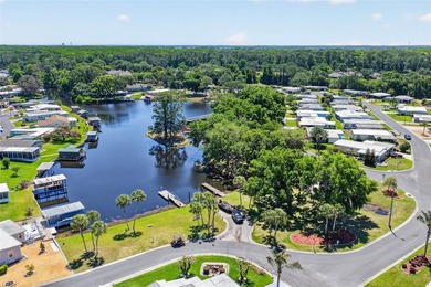 Welcome to your completely renovated waterfront home in the - photo 33