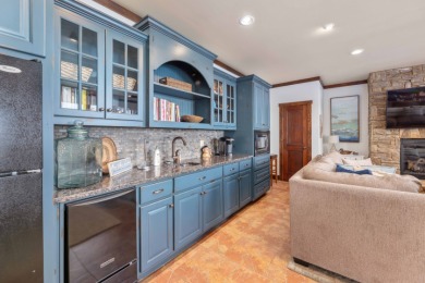 Exquisite Waterfront Home - photo 25