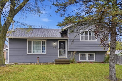 Saylorville Lake Home For Sale in Polk City Iowa