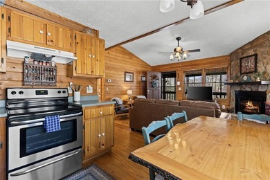 This charming cabin is the perfect opportunity for a primary - photo 13