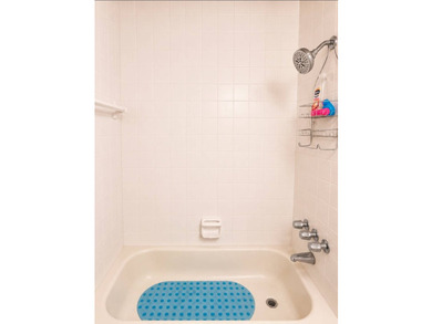 Welcome to this BEAUTIFULLY UPDATED, MOVE-IN READY 2-bedroom - photo 32