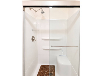 Welcome to this BEAUTIFULLY UPDATED, MOVE-IN READY 2-bedroom - photo 41