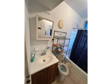 Cozy studio co-op apartment located on the 3rd floor of a - photo 10