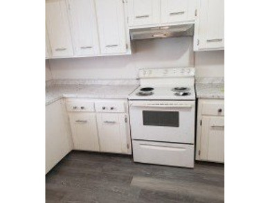 PRICE REDUCED. This great 4 bedroom, 2 bathroom single family - photo 5