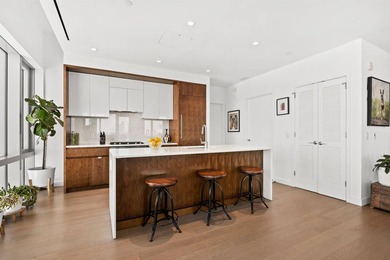 A rare penthouse resale at 75 Park Lane South. Residence PH 3701 - photo 11