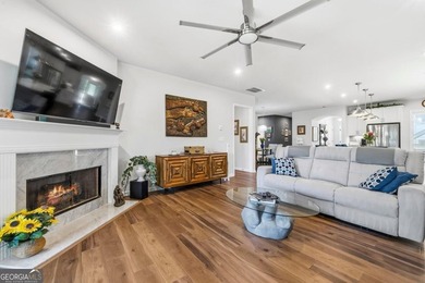 Popular Del Webb Martin Ray floor plan offering 3 bedrooms and 2 - photo 13