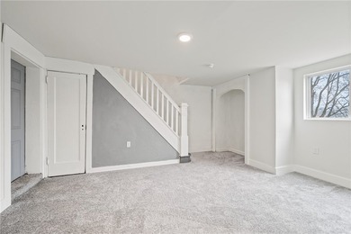 Beautifully updated South Side Slopes Home with 3 Parking Spaces - photo 14