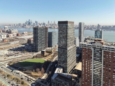 A rare penthouse resale at 75 Park Lane South. Residence PH 3701 - photo 22