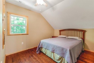 Lake living at its finest! This charming log-sided home offers - photo 22