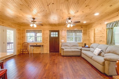 Lake living at its finest! This charming log-sided home offers - photo 29