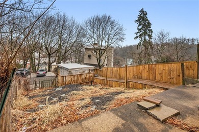 Beautifully updated South Side Slopes Home with 3 Parking Spaces - photo 31