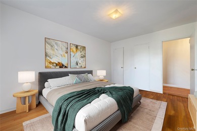 Are you searching to buy a 1-bed in Forest Hills doorman