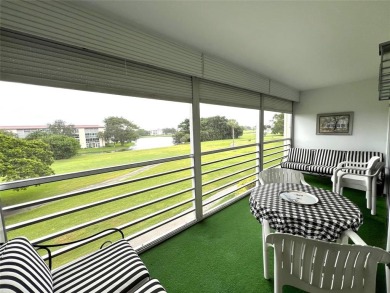 Lake Condo For Sale in Coconut Creek, Florida