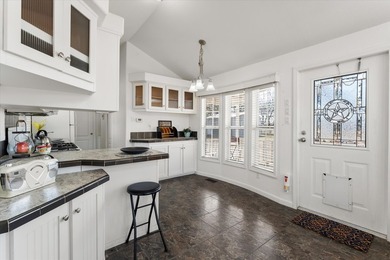Well-maintained 2-bedroom, 1.5-bath tiny home situated on 1.39 - photo 9