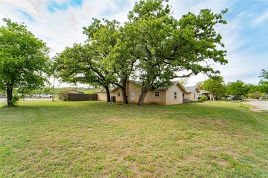 2,256 sq ft home in a desirable neighborhood featuring 3 - photo 3