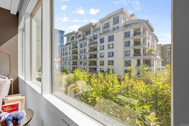 Discover the pinnacle of sophisticated urban living at 41 West - photo 23