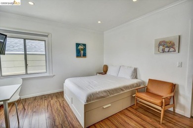 This occupied duplex is in a great location near Lake Merritt is - photo 27