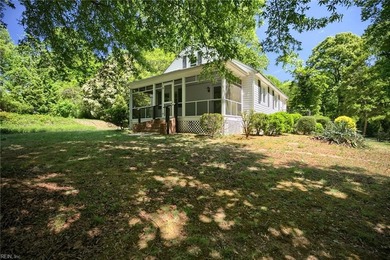 Tucked away in the heart of Lancaster, an hour from Richmond - photo 1